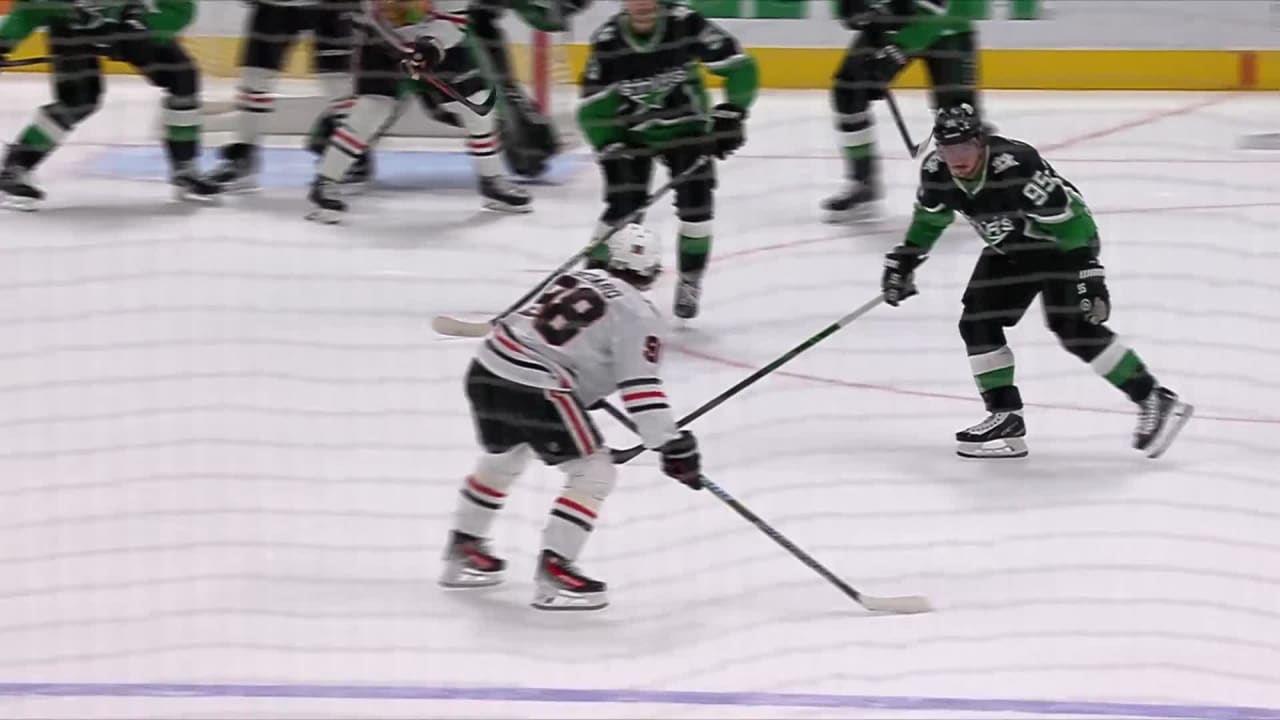 Bedard Goes Top Corner | Chicago Blackhawks
