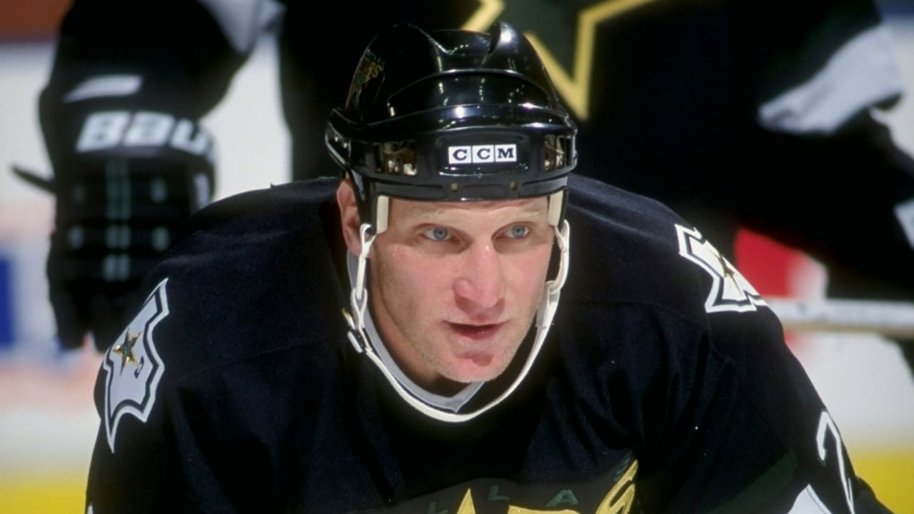 Nov. 14: Brett Hull gets 1,000th NHL point | NHL.com