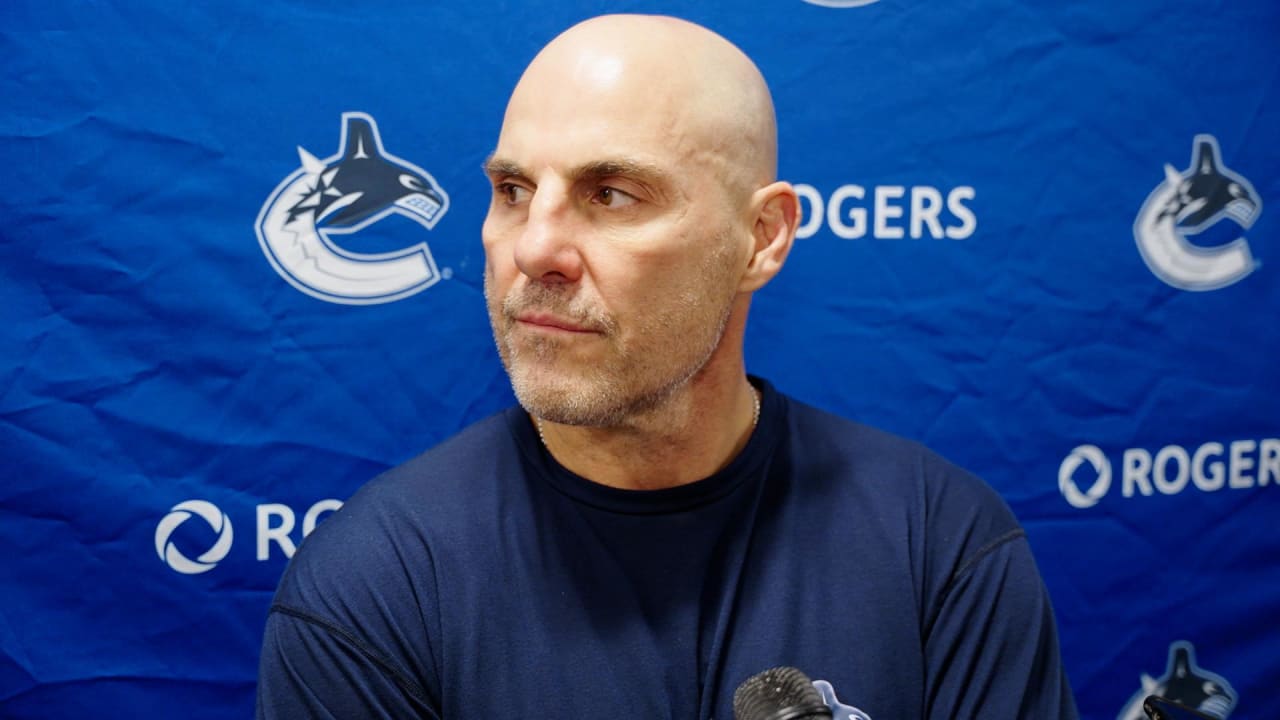 Photos of Rick Tocchet's first practice with the team : r/canucks