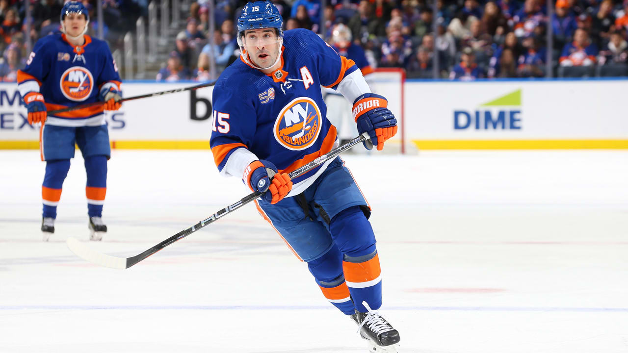 Vesey, Haula, Clutterbuck visit Mets during hockey jersey night