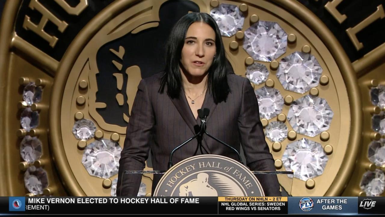 Le discours d'intronisation de Caroline Ouellette | LNH.com