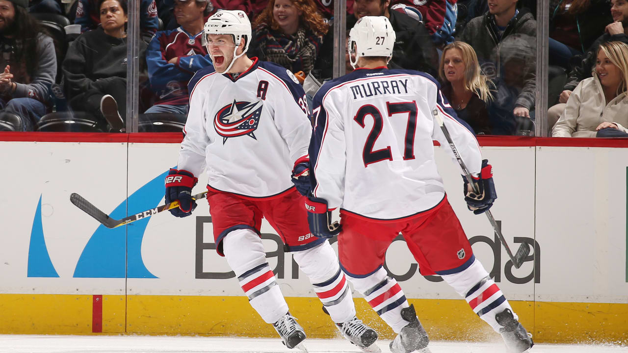 Boone scores 3 goals in Blue Jackets' 5-4 win over Coyotes