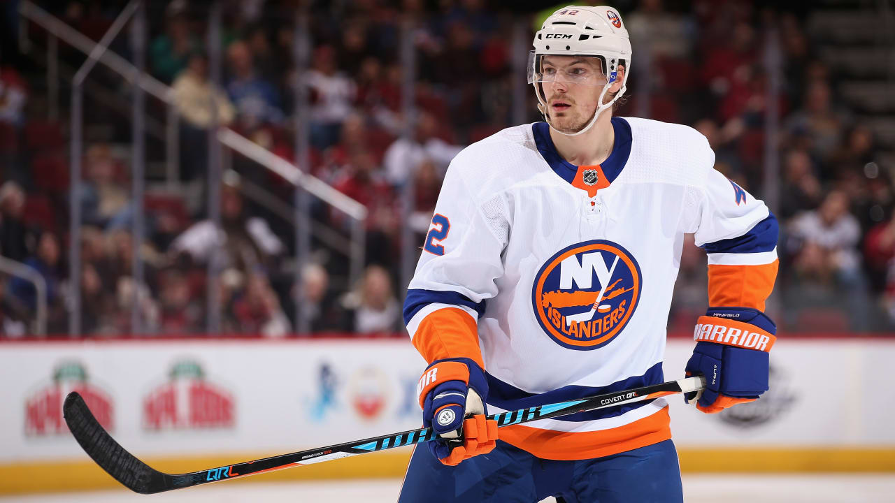 Mayfield expected to miss four weeks for Islanders