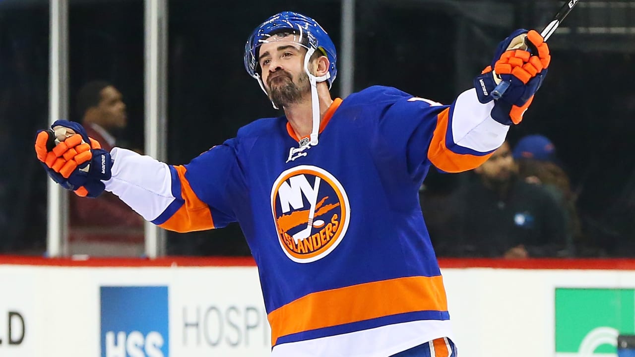 Islanders acquire Cal Clutterbuck from Wild for Nino Niederreiter