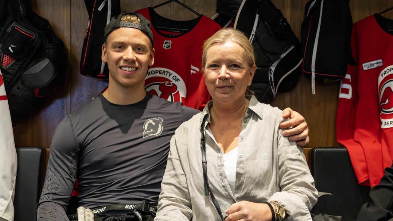 The T-Shirt: Eat, Sleep, Live Hockey | FEATURE