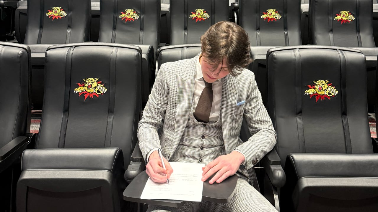 From Junior Hockey Star to NHL Prospect: Caleb Desnoyers' Journey to Signing His Entry-Level Contract