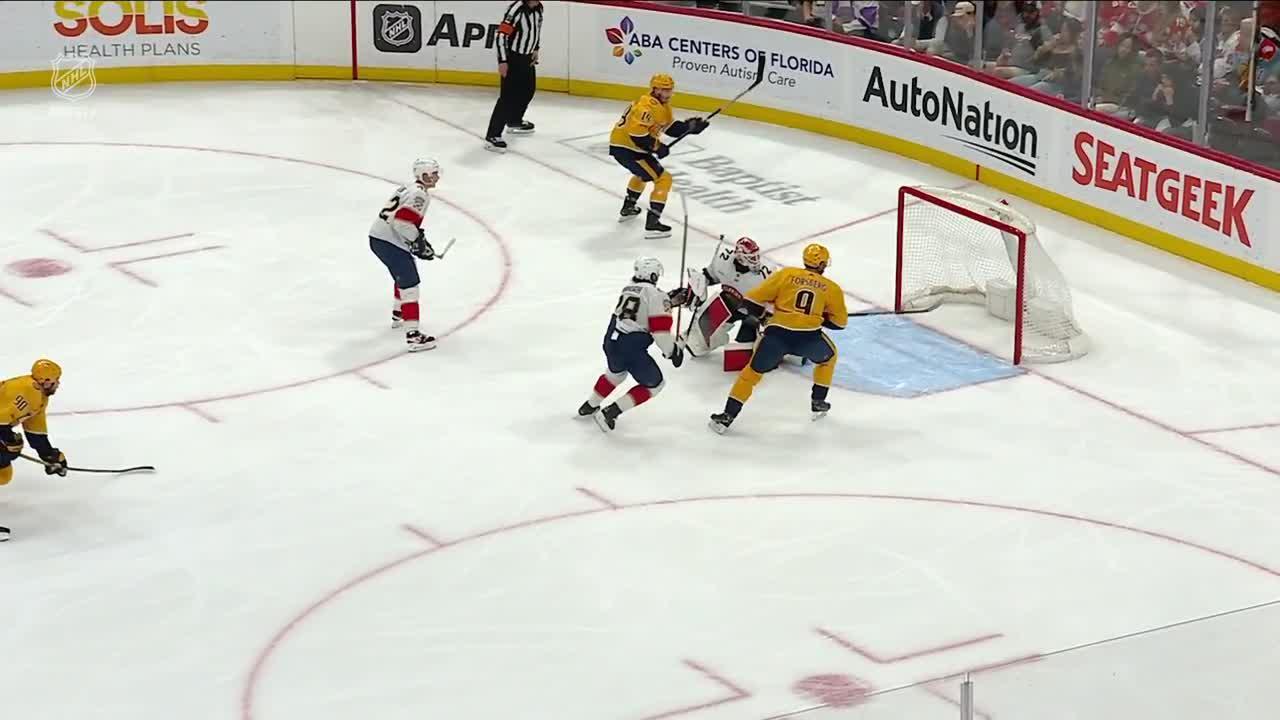 NSH FLA Forsberg scores goal against Sergei Bobrovsky