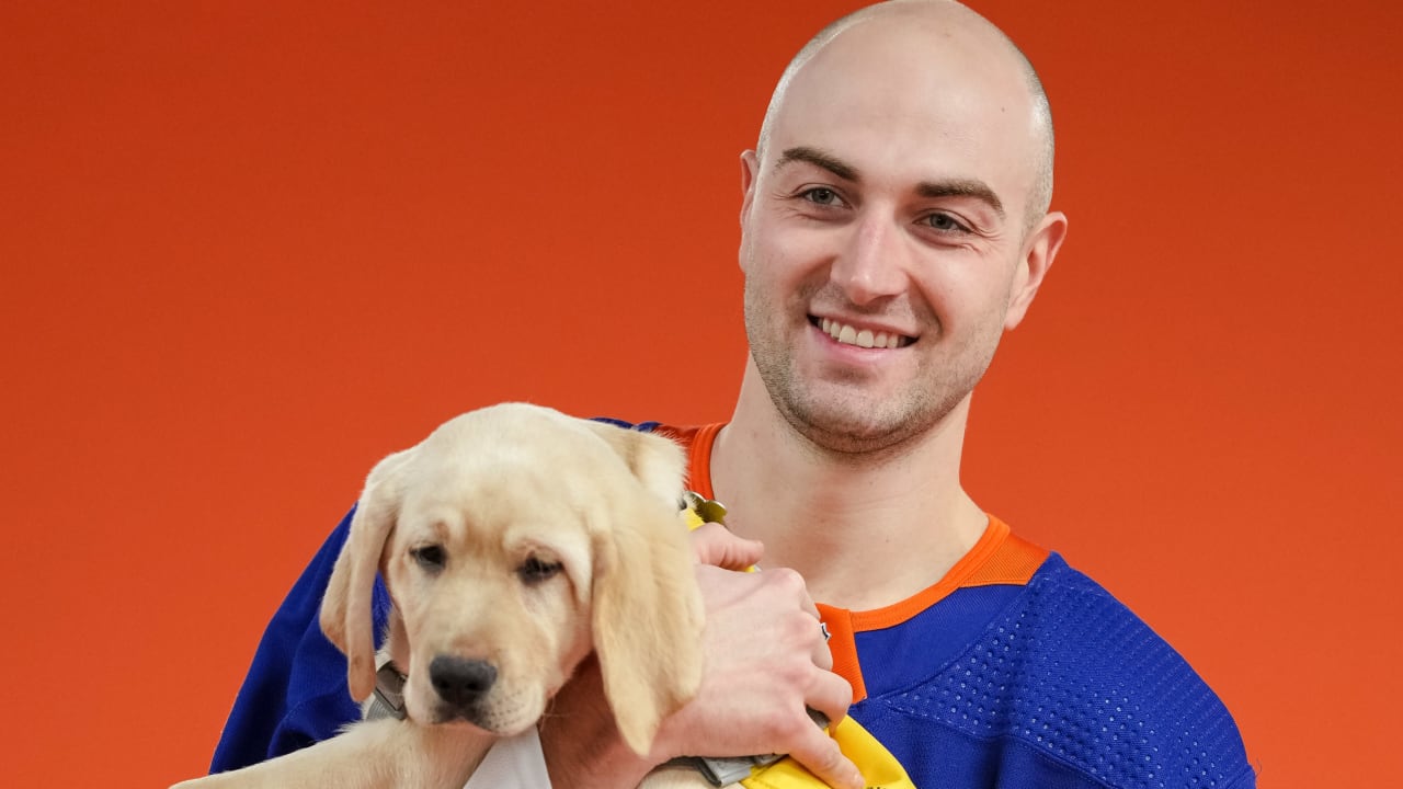 2023 Pucks and Paws Calendar Photo Shoot New York Islanders