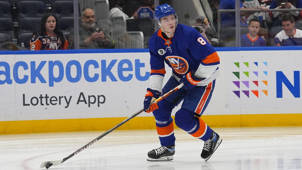 New York Islanders sign RFAs Noah Dobson, Alexander Romanov, Kieffer  Bellows to contracts - Daily Faceoff