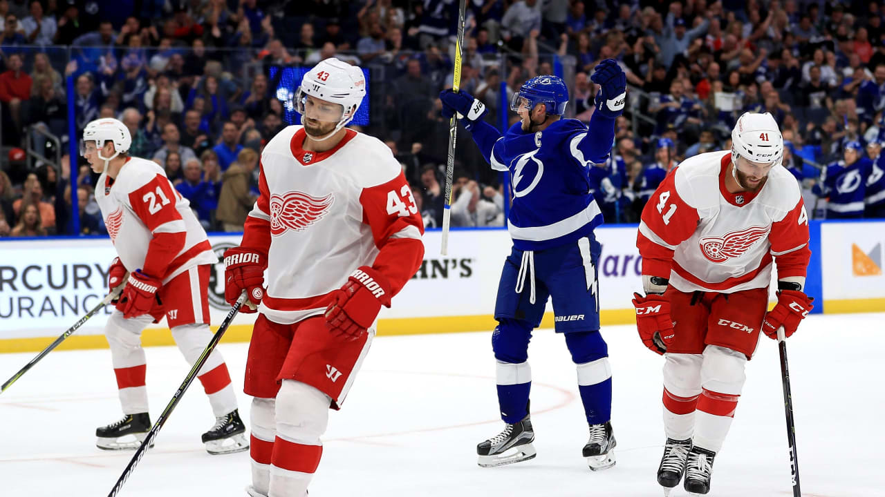 Center Vincent Lecavalier of the Tampa Bay Lightning in action during  News Photo - Getty Images