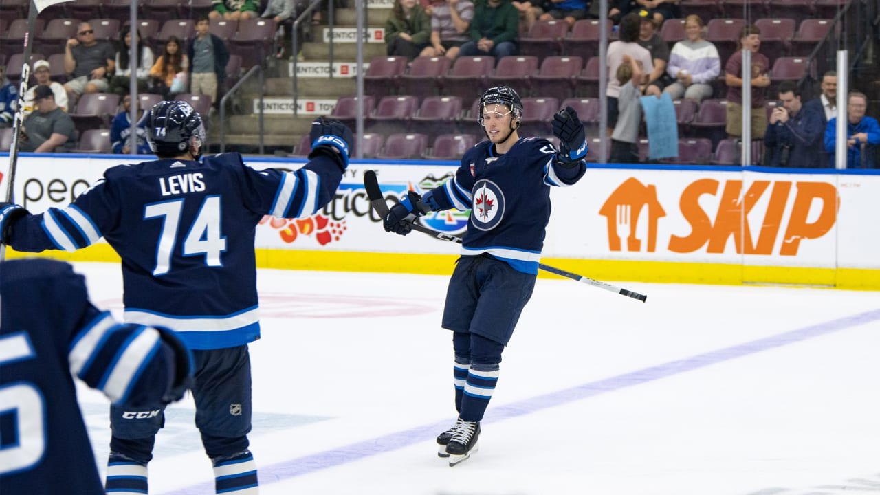 Jets steal one from Canucks Winnipeg Jets