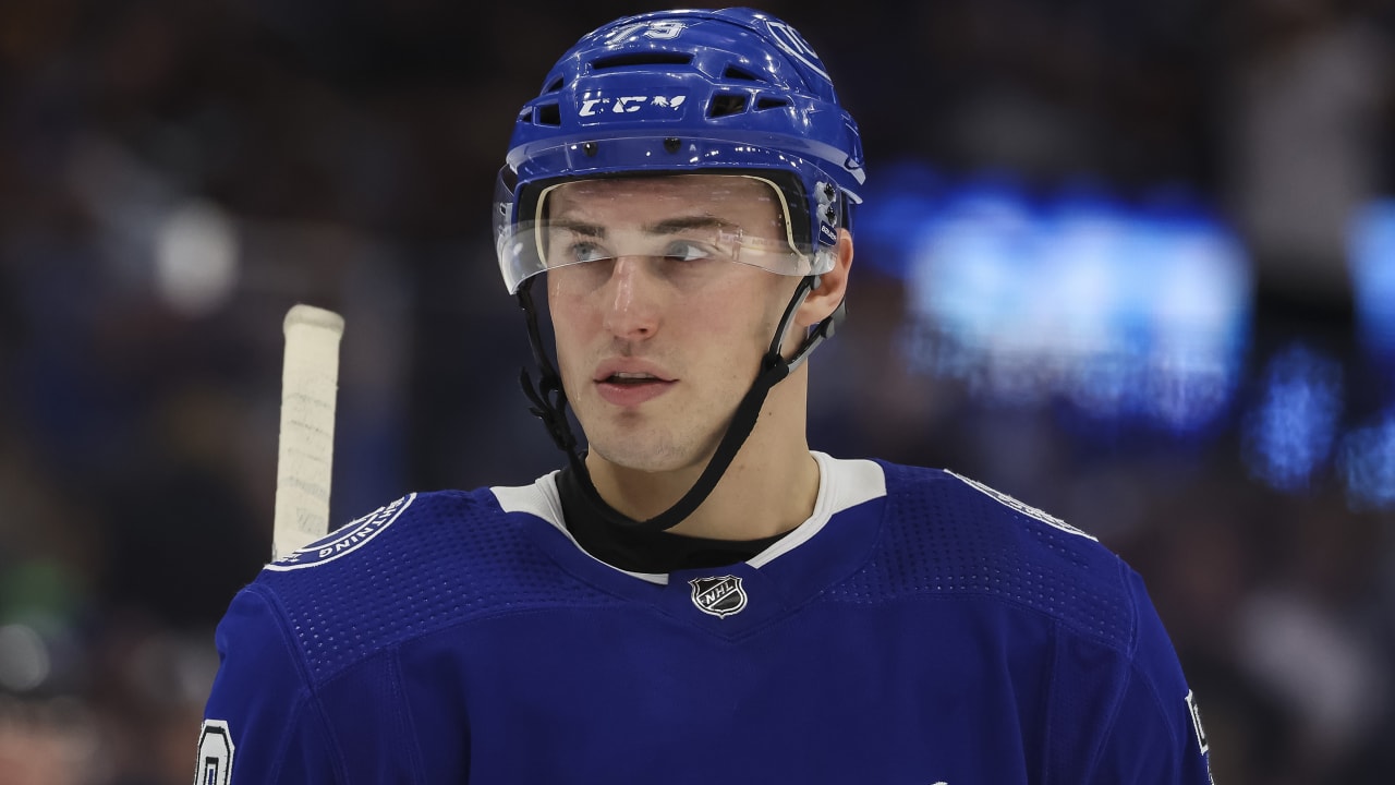 Lightning trading forward Ross Colton to Avalanche