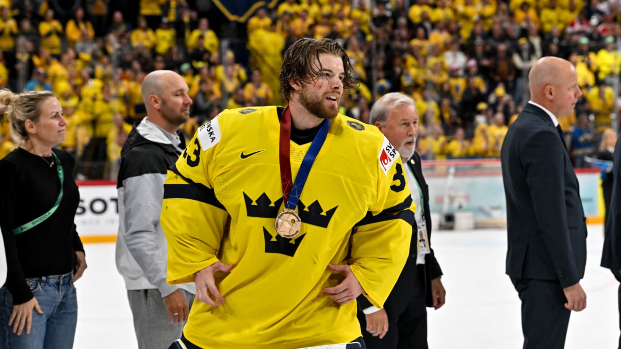Ersson Wins Bronze at World Championship | Philadelphia Flyers