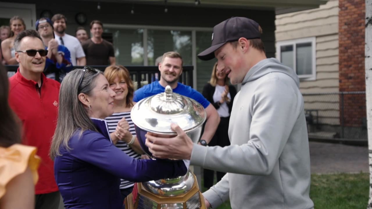 Makar of Avalanche surprised with Norris Trophy after golf outing | NHL.com