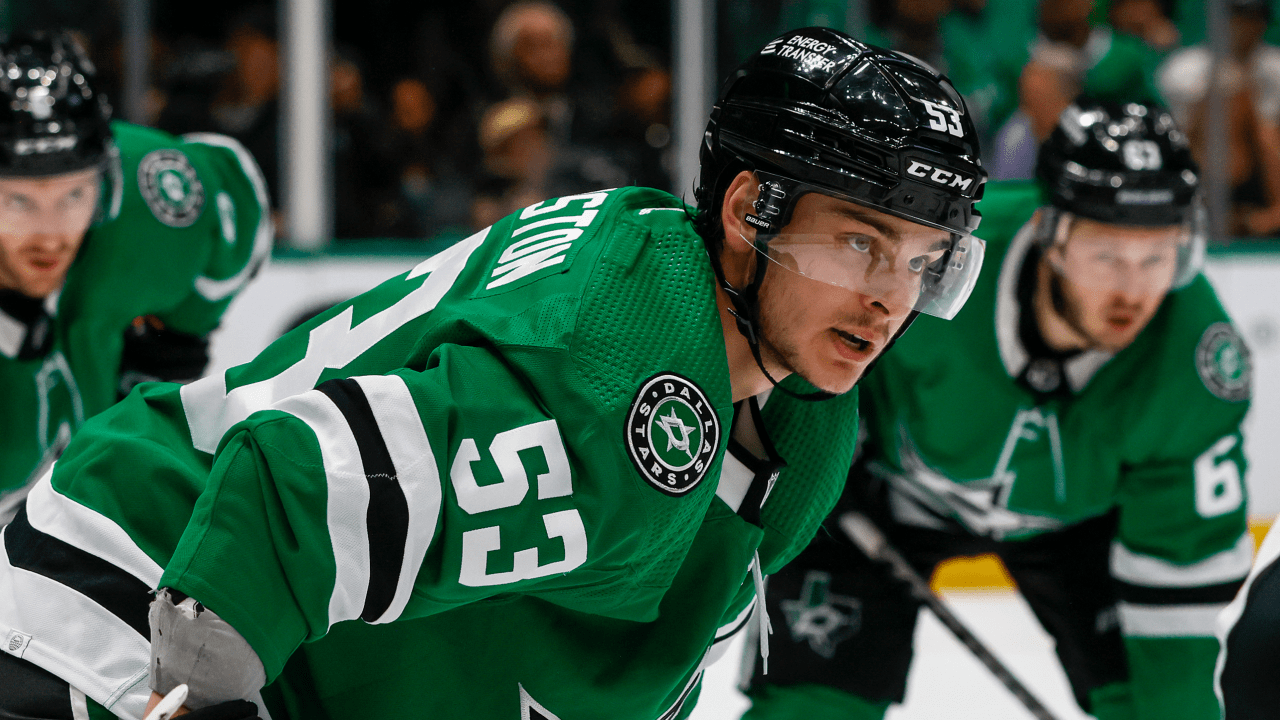 Wyatt Johnston scores in NHL debut with Dallas Stars