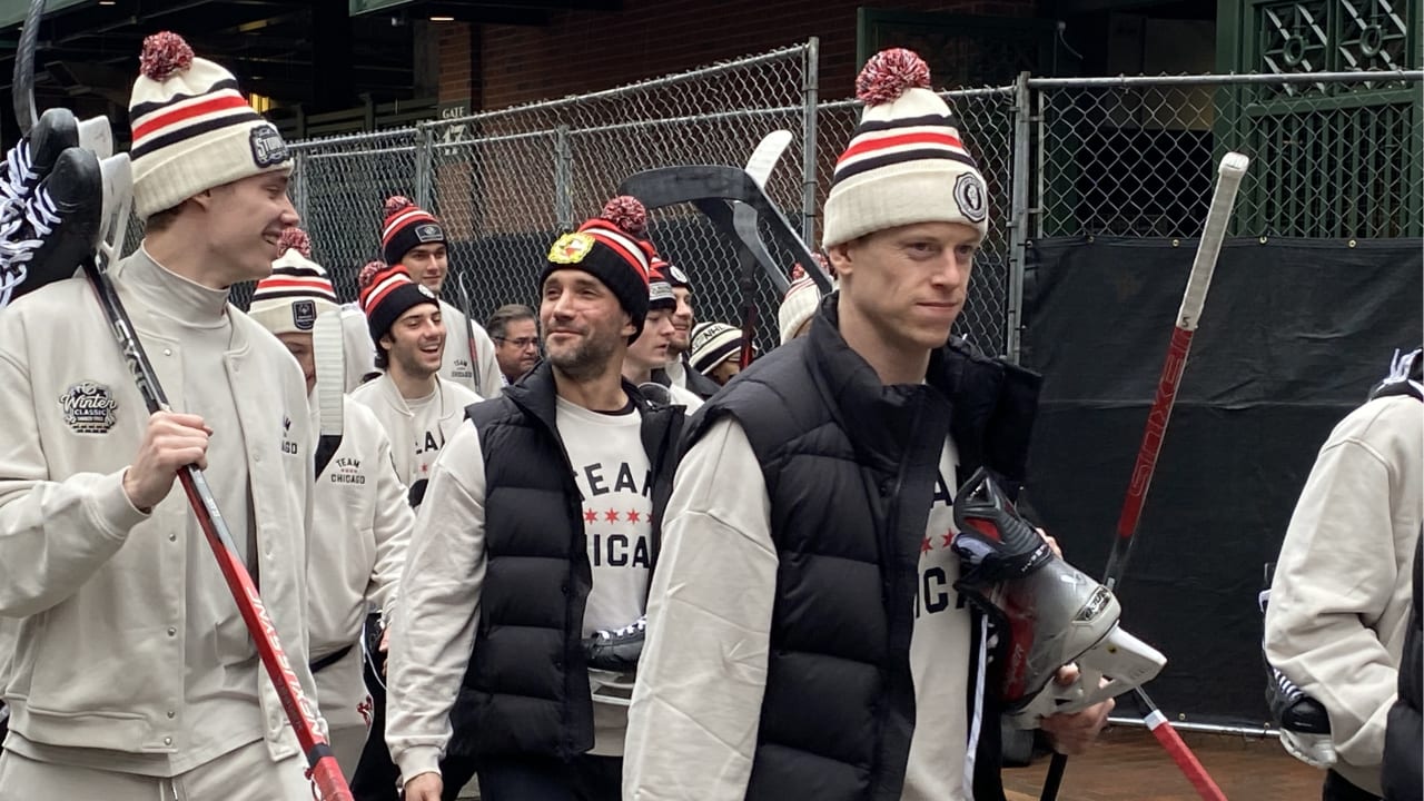 Blackhawks Arrive To Winter Classic In ‘team Chicago’ Gear To Honor 