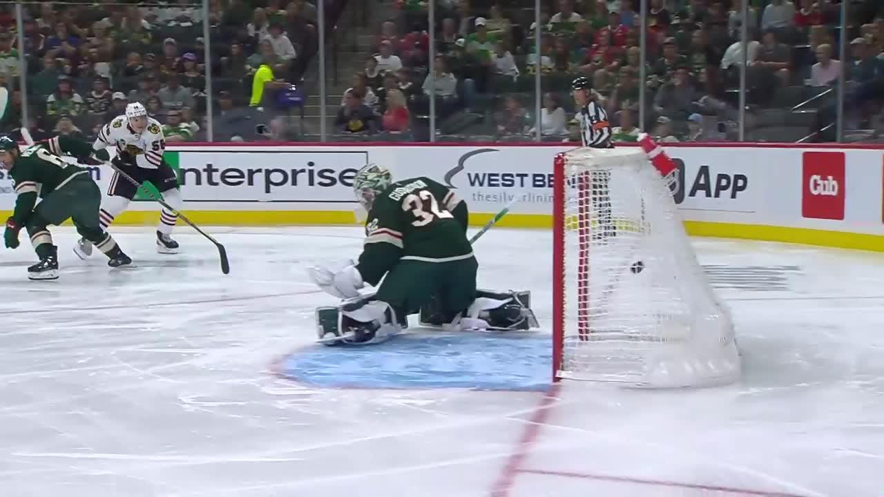 Entwistle snaps in opening goal Chicago Blackhawks