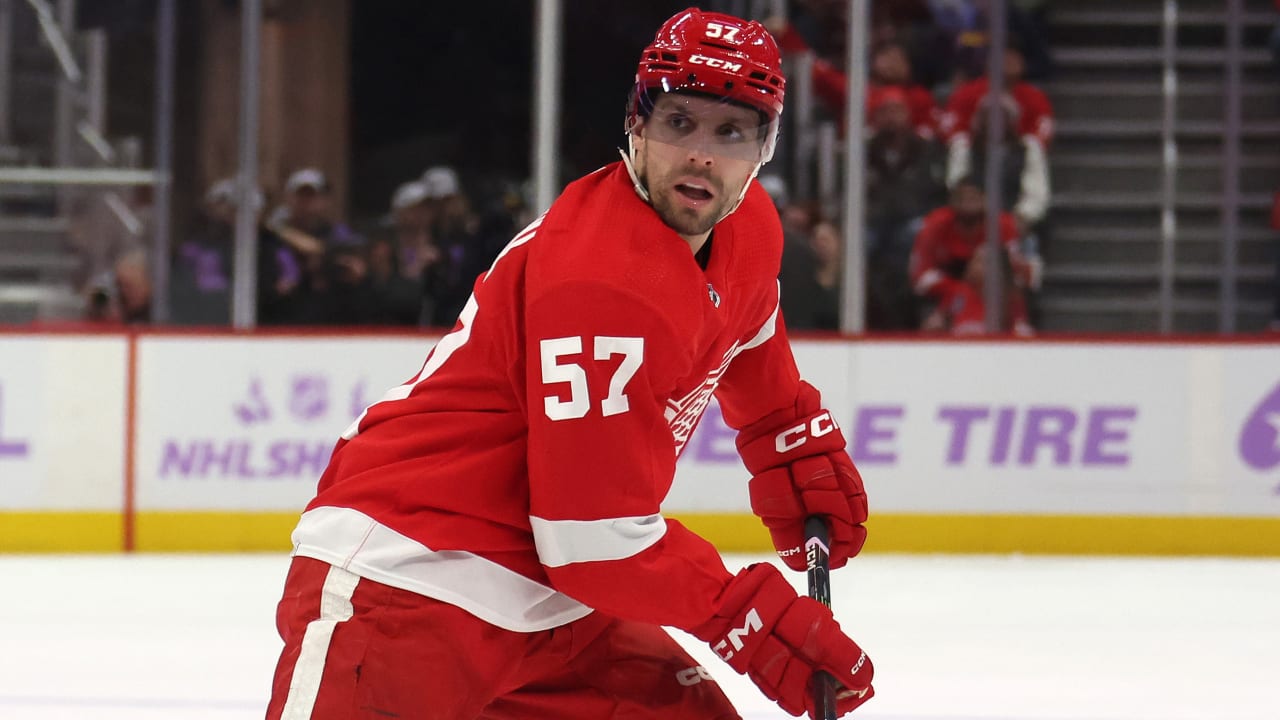 Red Wings forward David Perron suspended 6 games for cross-check