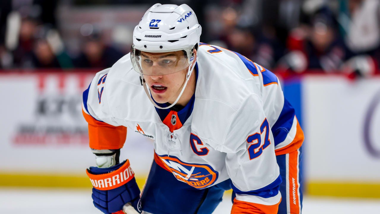 Lee’s Productive and Milestone-Filled Season | New York Islanders