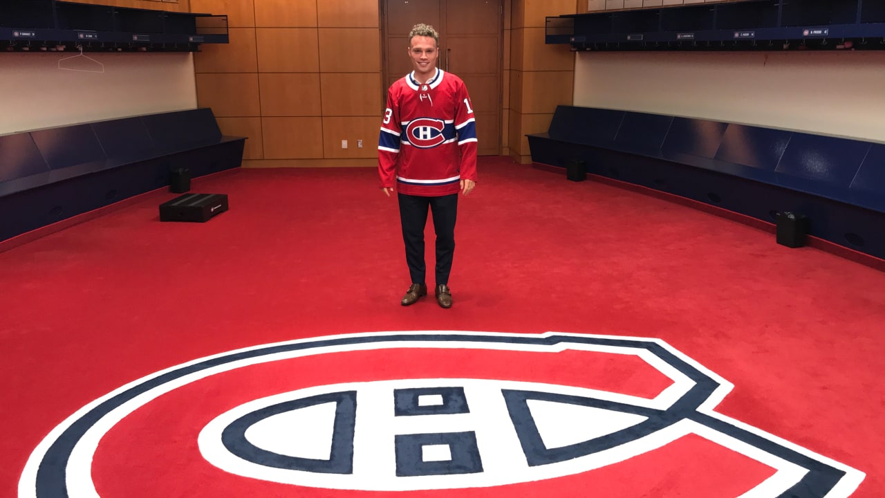 Max Domi hedrar Mats Sundin med nummer 13