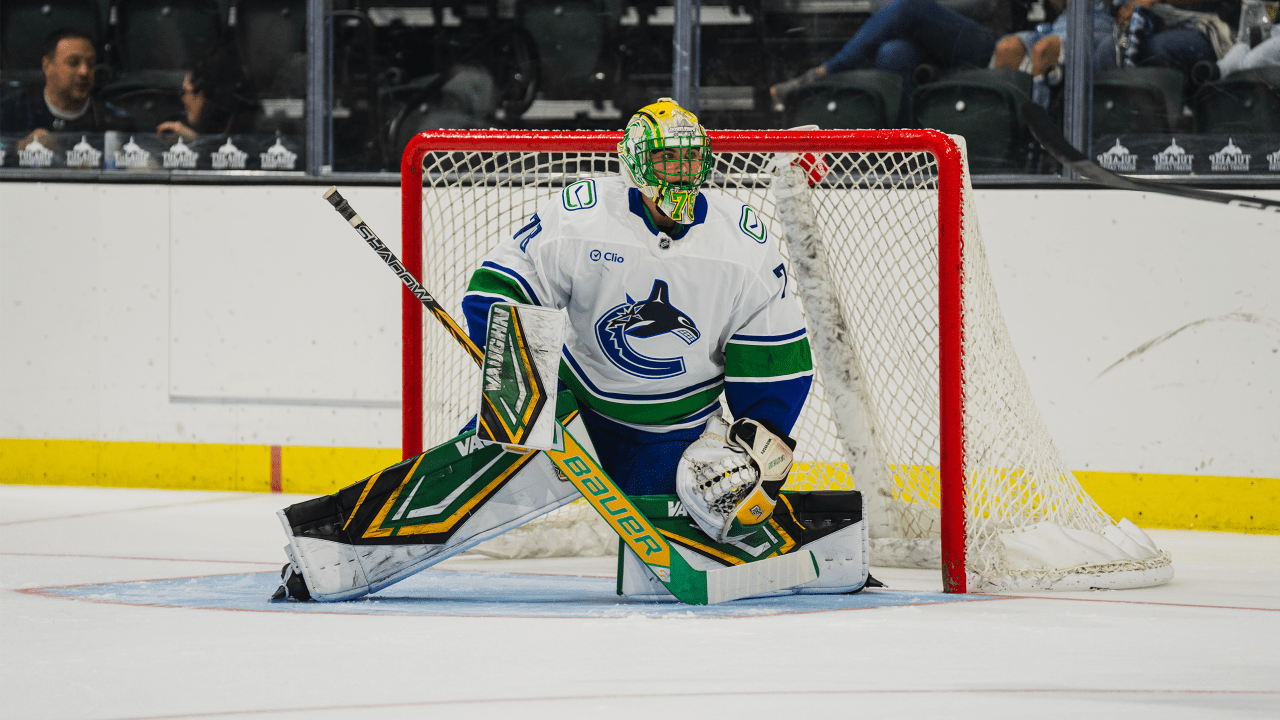 Building Blue: Aleksei Medvedev Prepares for OHL Playoffs | Vancouver Canucks