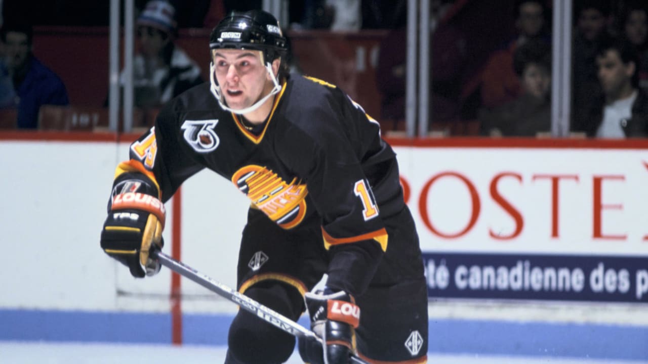 1998-99 John LeClair Philadelphia Flyers Game Worn Jersey