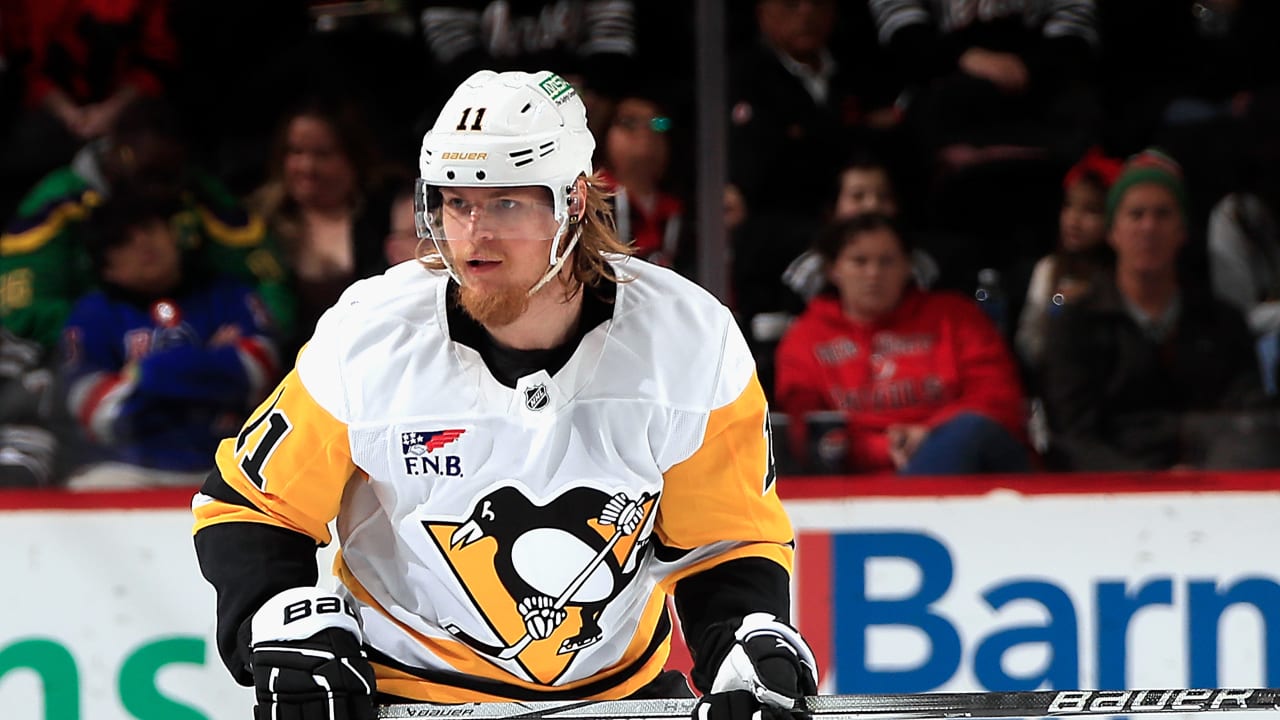 Penguins Extend Qualifying Offer to Forward Vasily Ponomarev | Pittsburgh Penguins
