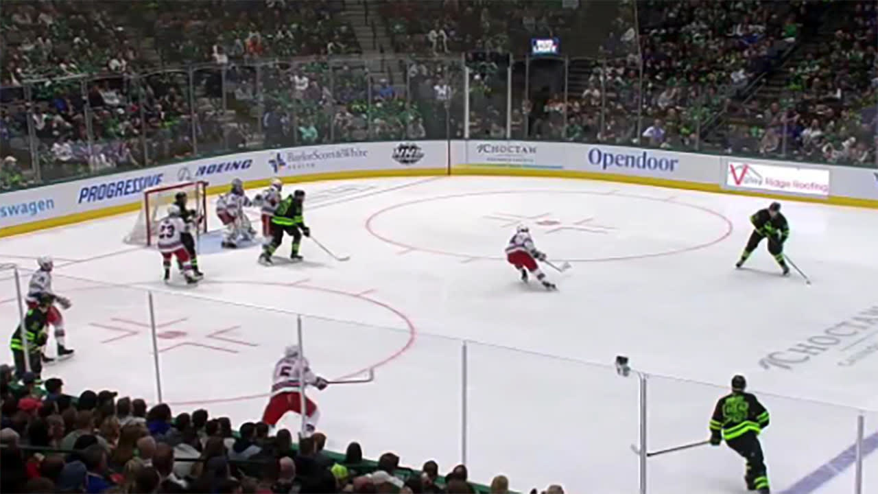 Pavelski tips in goal | Dallas Stars