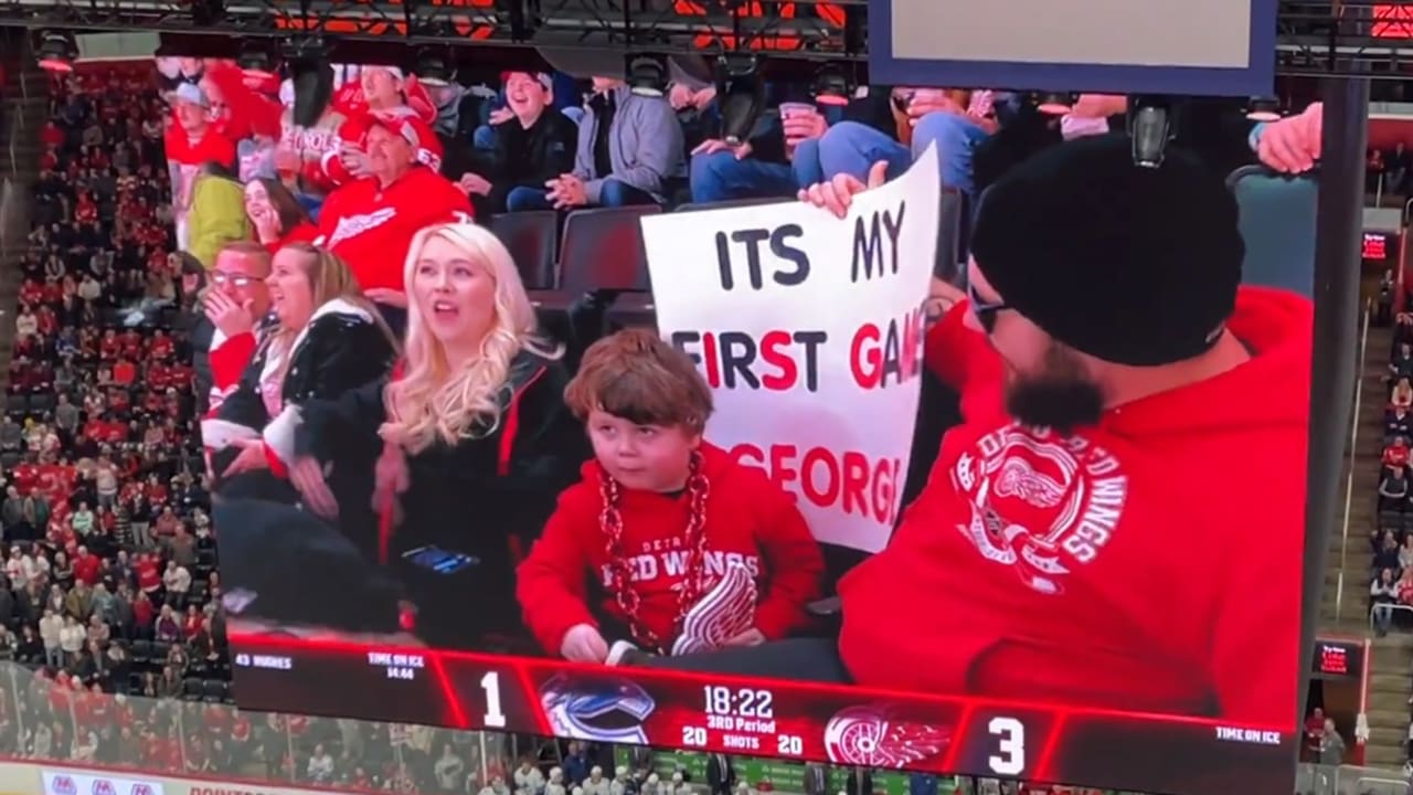 Young Red Wings fan receives ovation on Jumbotron