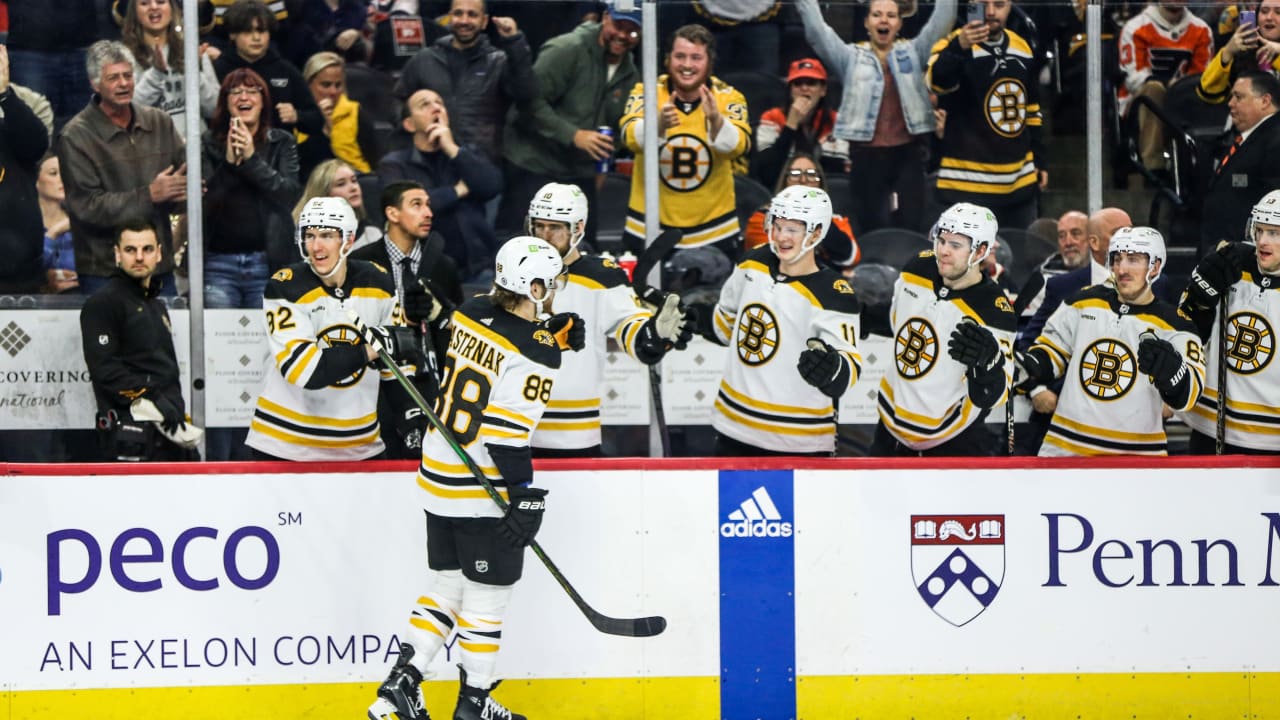 David Pastrnak's 60th goal leads to the Bruins' 63rd win, an NHL