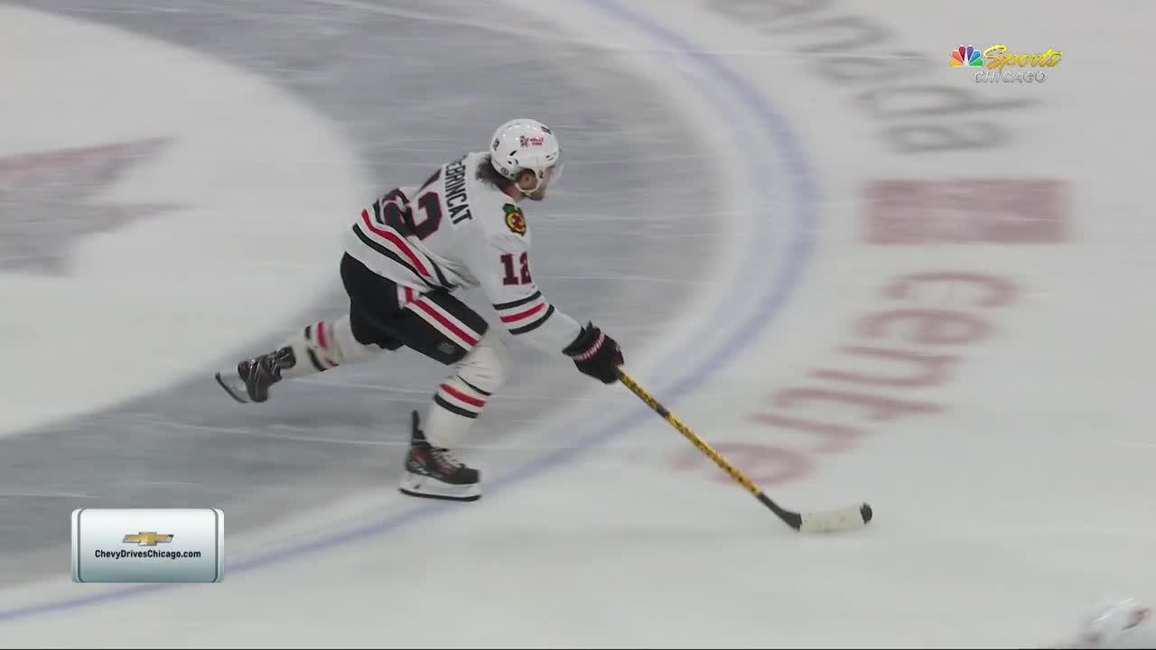 DeBrincat rompe el empate | Chicago Blackhawks