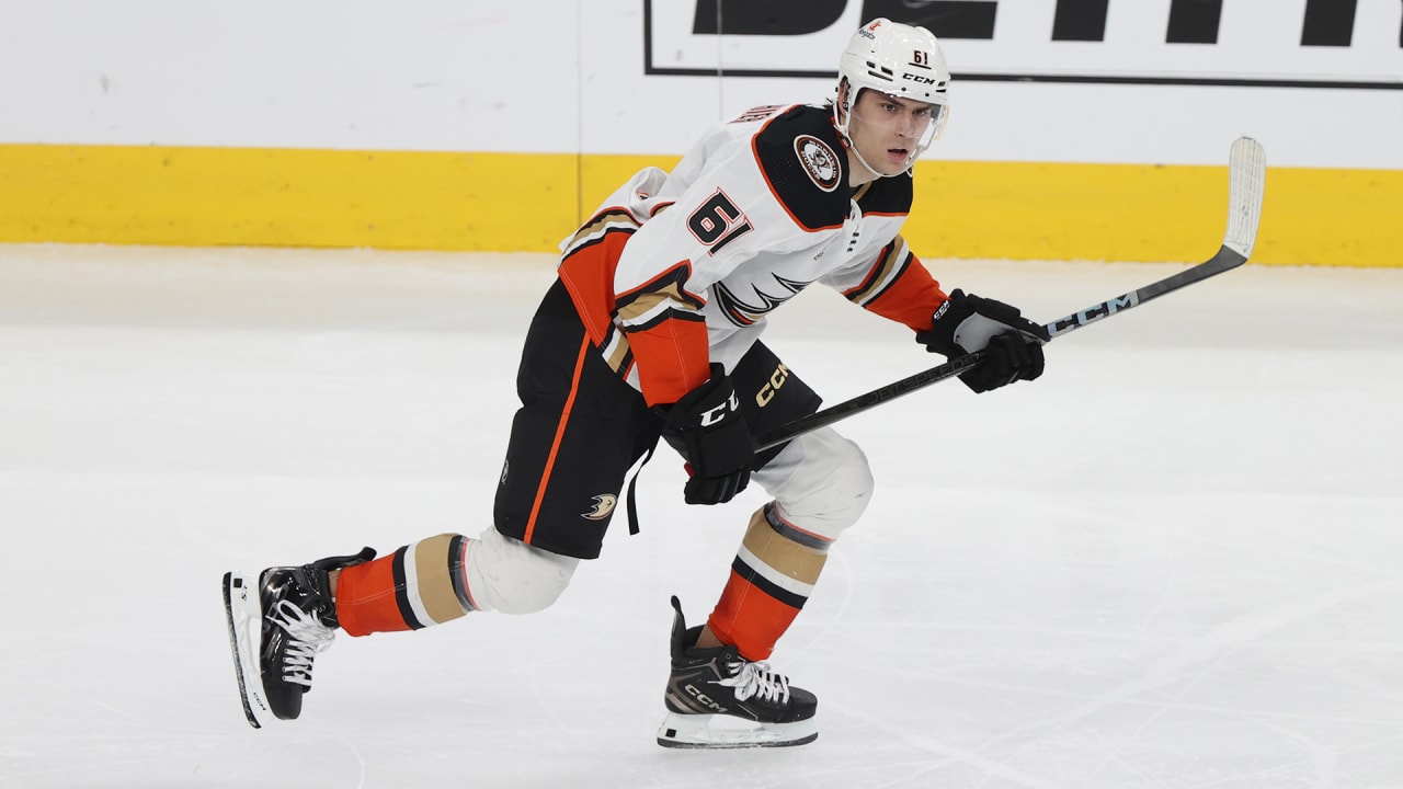 Gauthier Named 2024 Bob Johnson Award Winner