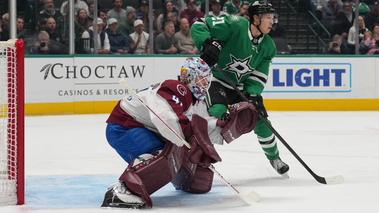 Wedgewood, Avalanche shut out Stars, widen lead atop Central Division