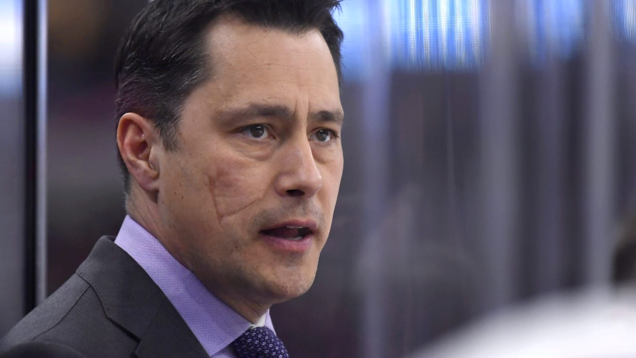 Guy Boucher devient adjoint chez les Maple Leafs | LNH.com