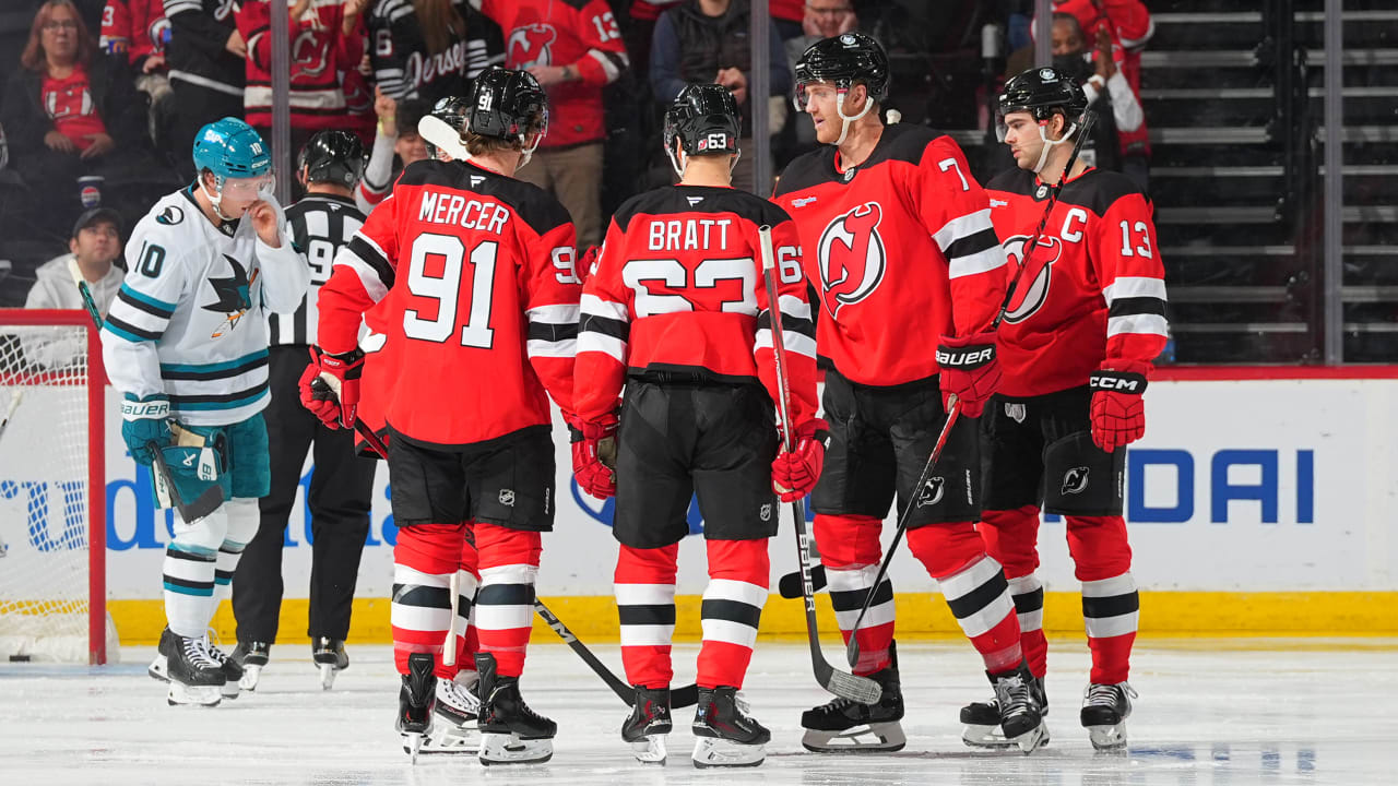 Hamilton's Power Play Sparks Devils to 7th Straight Victory Over Sharks