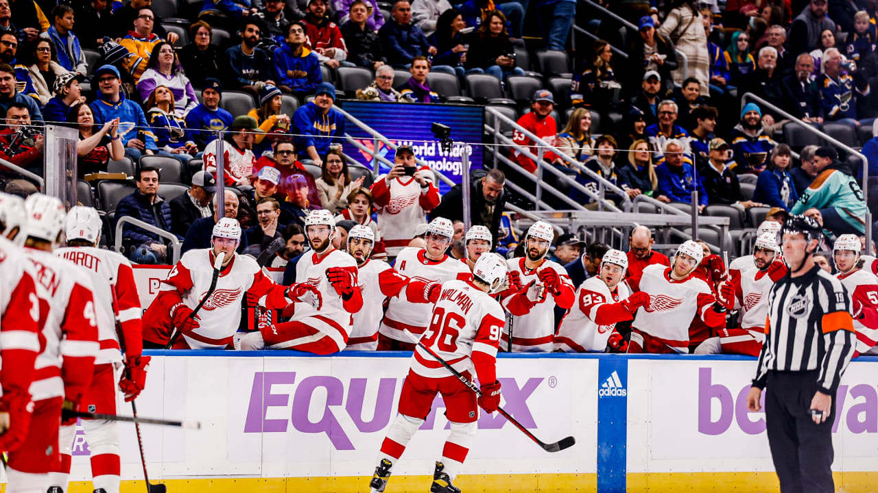 Red Wings put captain Dylan Larkin on IR after cross-check that knocked him  unconscious