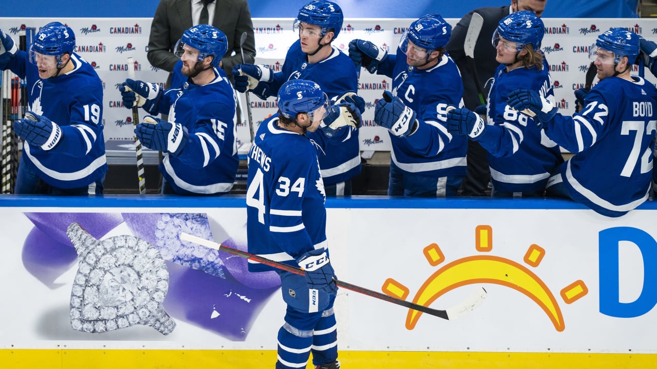 Matthews extends goal streak | Toronto Maple Leafs