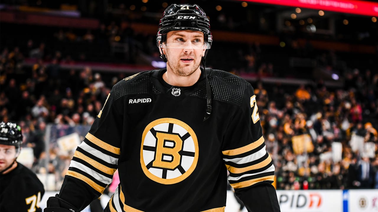 Bruins to Honor James Van Riemsdyk for 1,000th NHL Game in Pregame Ceremony on Saturday, March 16 | Boston Bruins