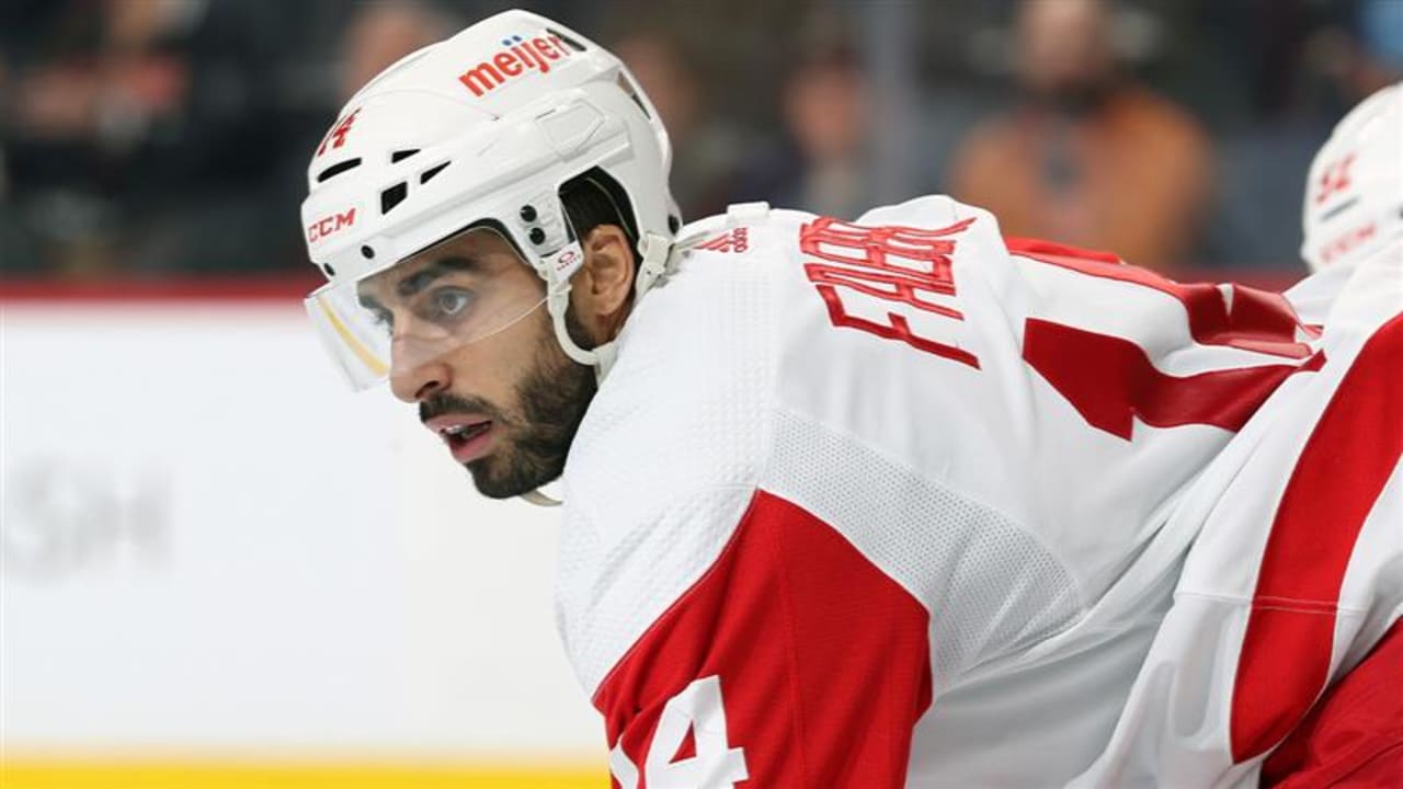 Larkin looks to lead hometown Red Wings back to playoffs