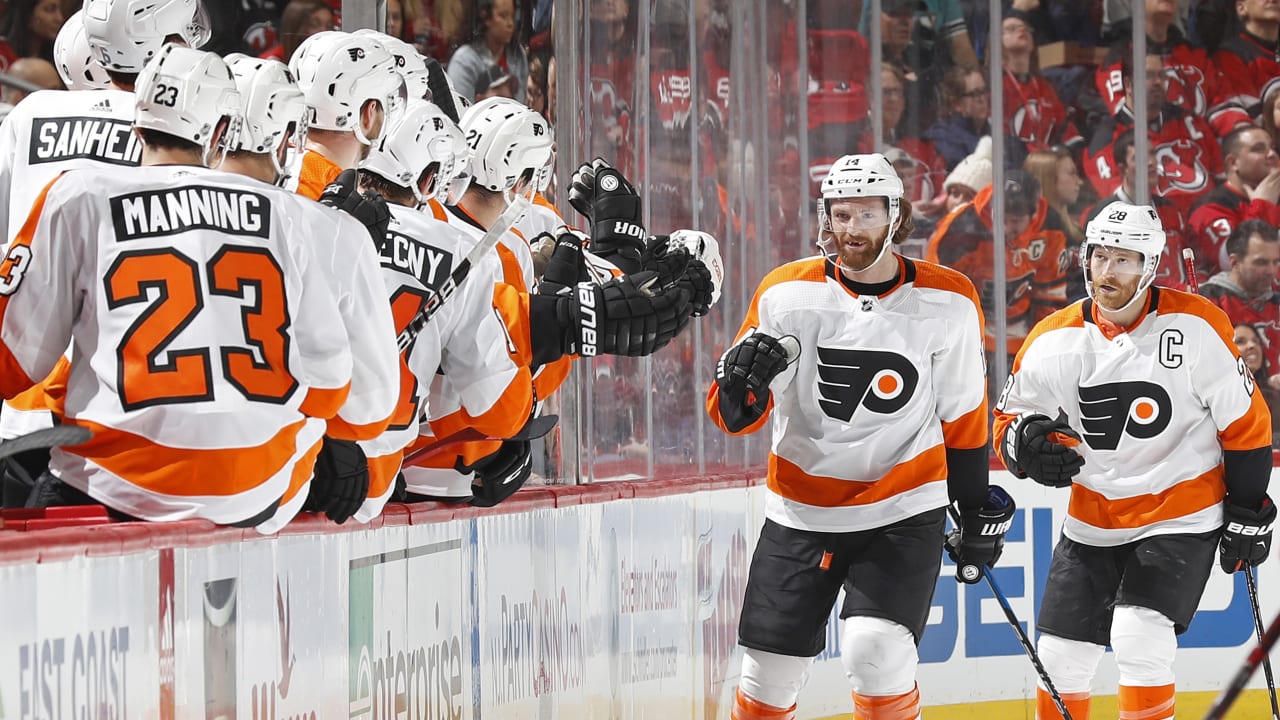 Konecny leads Flyers past Devils with goal, assist