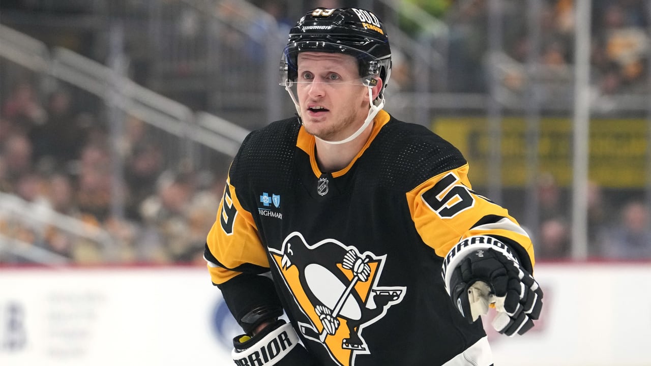 Pittsburgh Penguins on X: GOAL! GUENTZEL! First shift, first shot, first  goal. We know some elite company that Jake Guentzel (@jakenbake20) is  joining right now!  / X