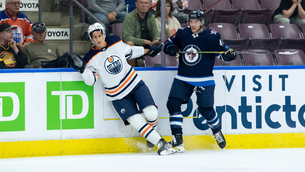 YOUNG STARS Oilers Rookies vs