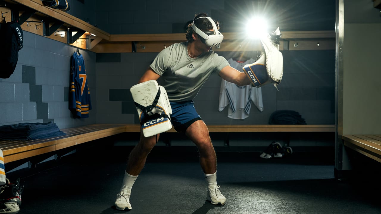 I tried a social VR basketball game and it's a game changer