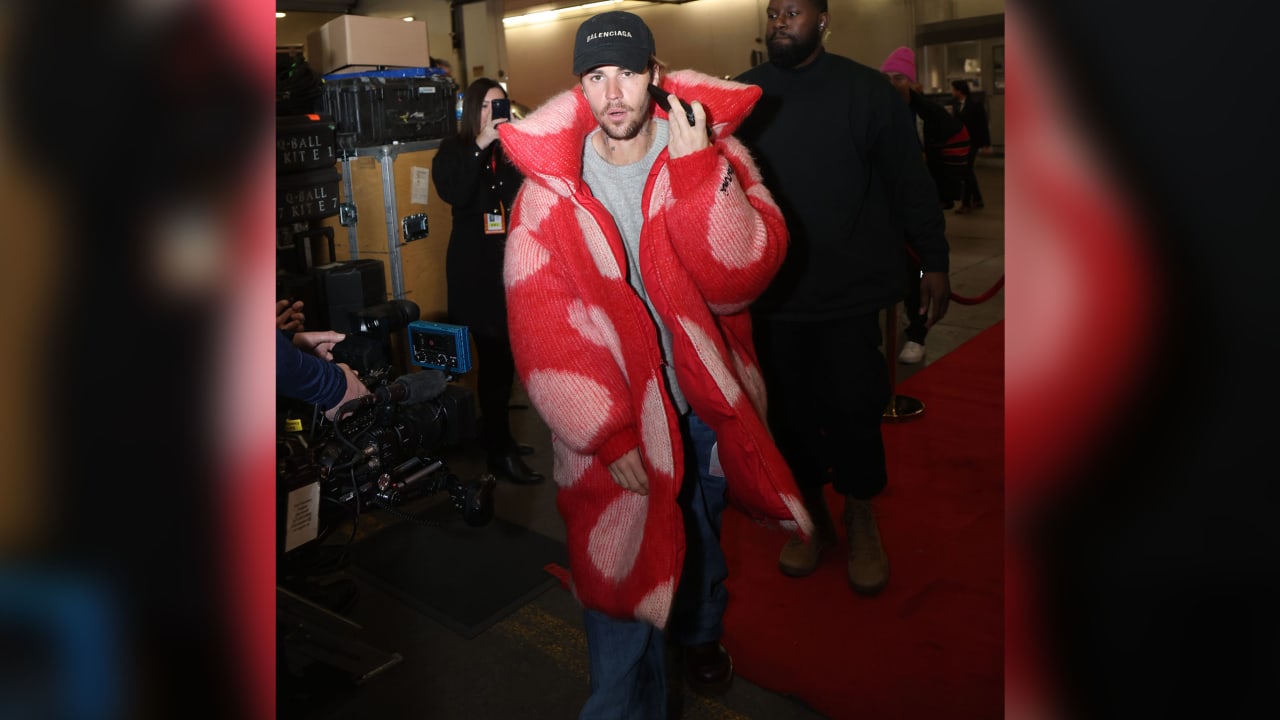 Justin Bieber Just Wore a Giant Marni Jacket to the NHL All-Star Game