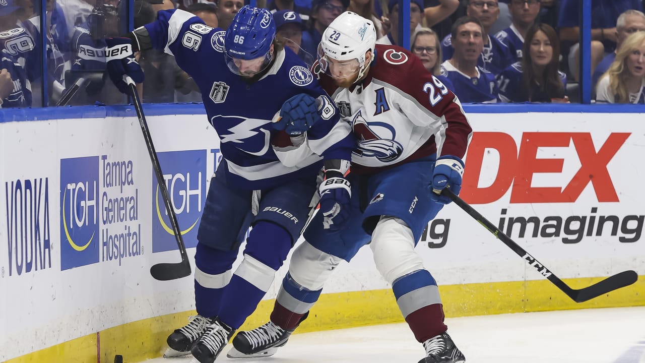 Kucherov, MacKinnon scoring race ‘going to go down to the wire’