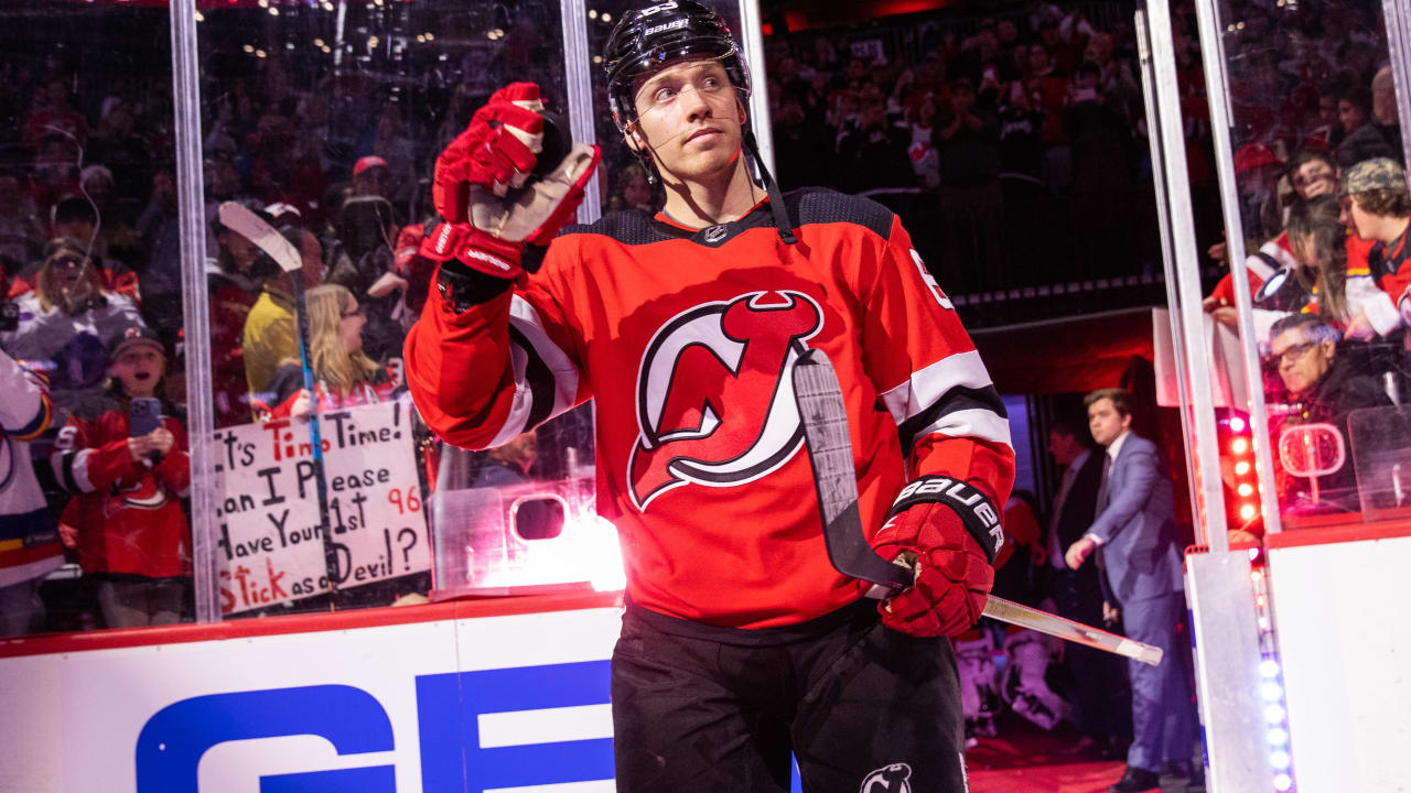 Get to Know... Jesper Bratt ICEBREAKERS New Jersey Devils