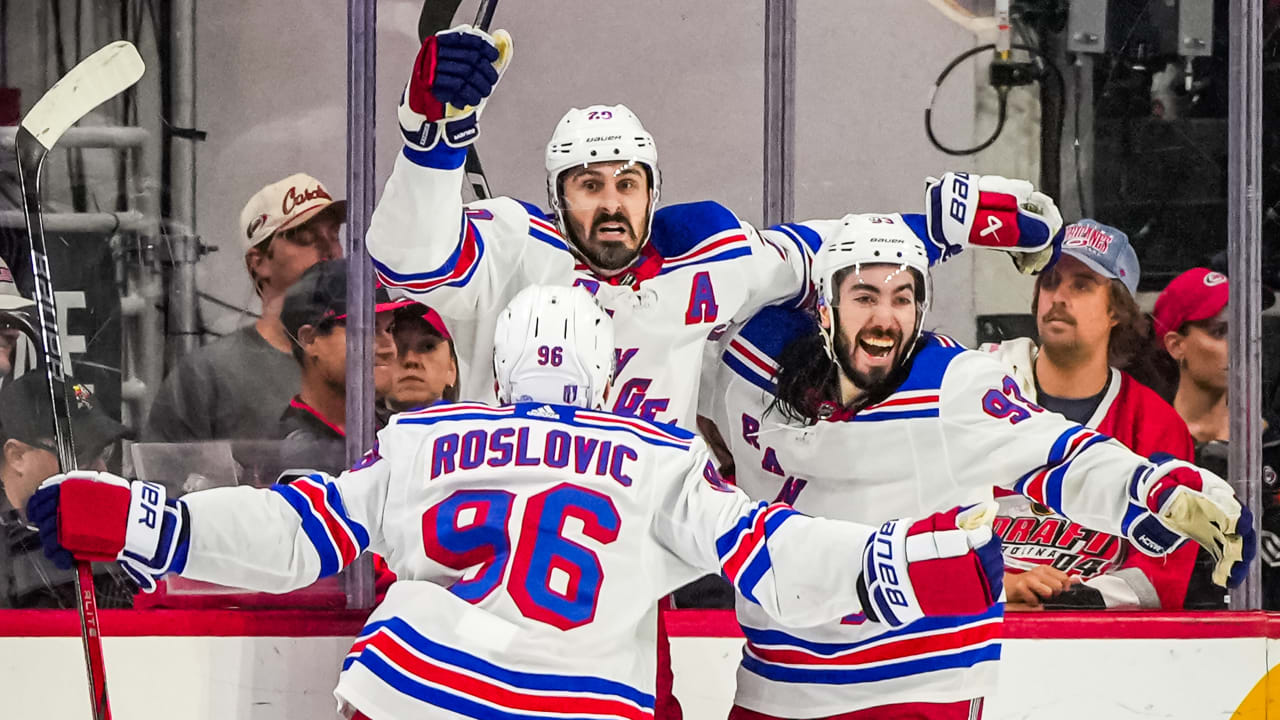 La « troisième période brutale » de Kreider aide les Rangers à battre les Hurricanes et à se qualifier pour la finale Est