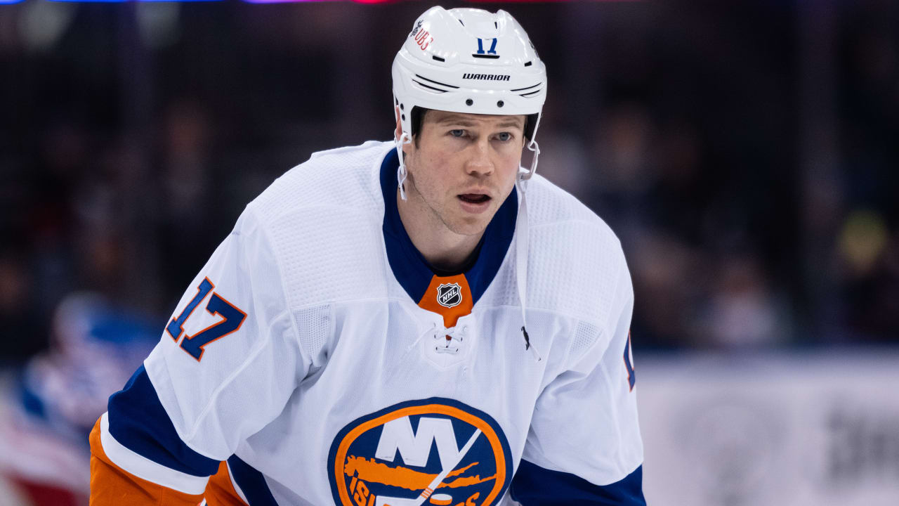 Islanders: One-year contract for Matt Martin