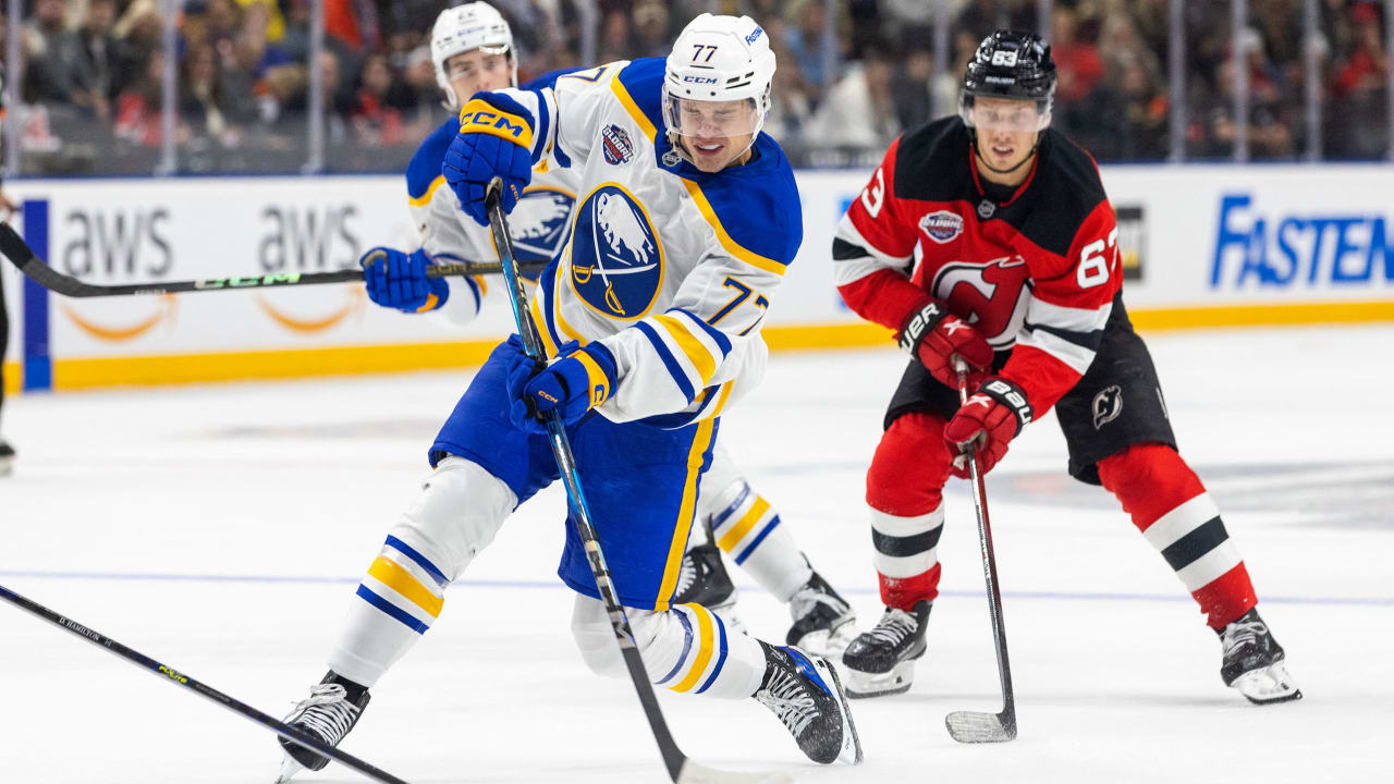 Peterka of the Sabres Exits Global Series Game Due to Concussion