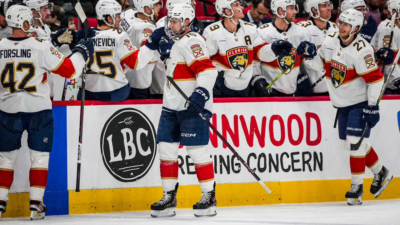 Florida Panthers Defeat Hurricanes in High-Scoring Affair